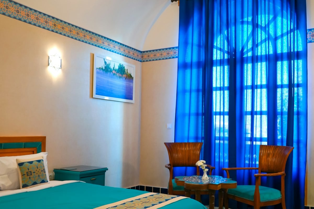 Suite Alizé et ses rideaux bleu indigo